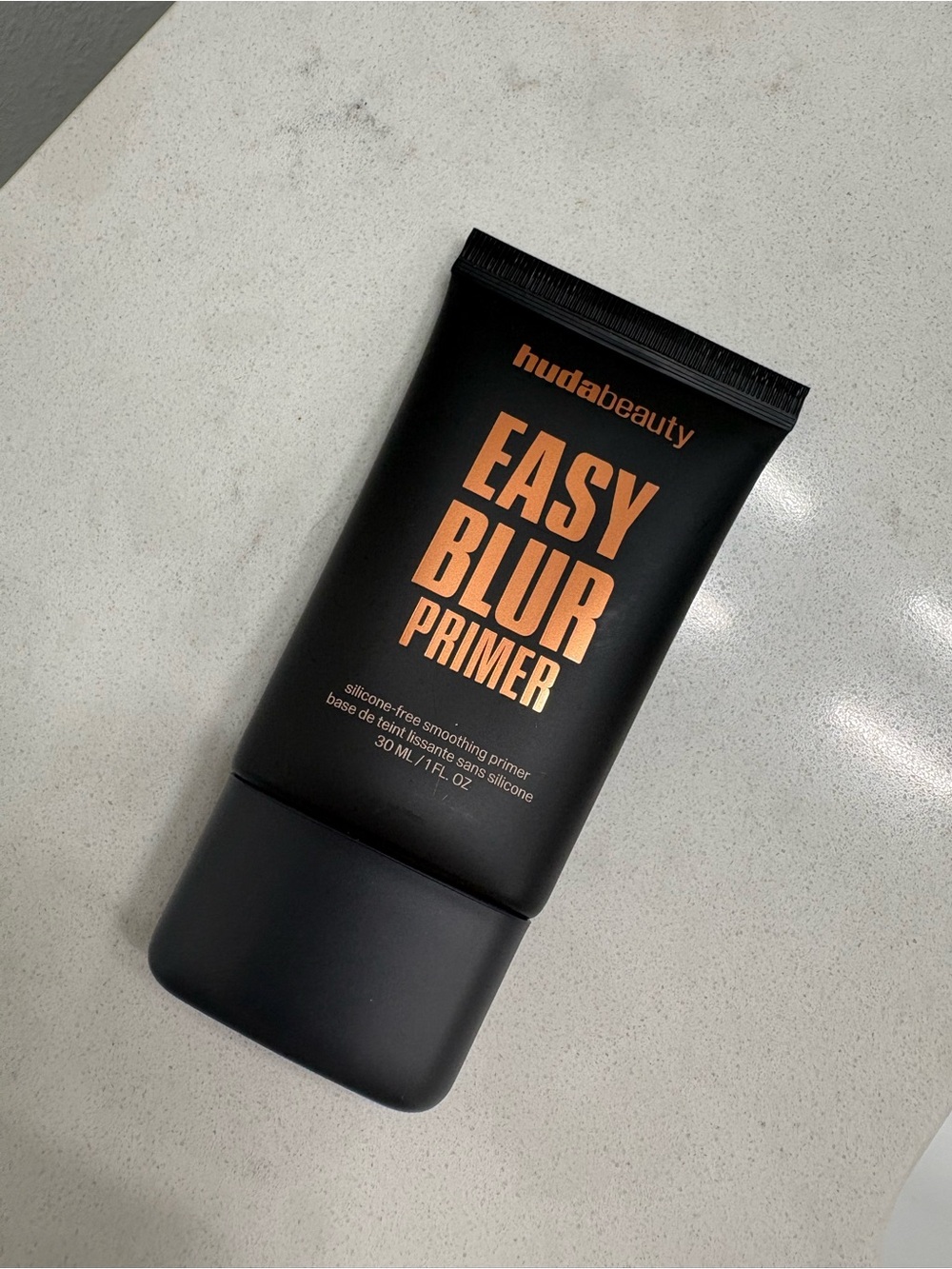 huda beauty Easy Blur Primer – bronze fudge